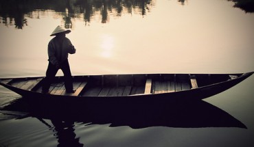 Sơ lược NGƯỜI LÁI ĐÒ SÔNG ĐÀ (Nguyễn Tuân)