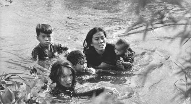 Văn Mẫu Phân tích nhân vật Việt và Chiến trong Những đứa con trong gia đình